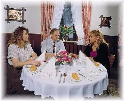Hosser'S Hotel Restaurant Idar-Oberstein Exterior photo